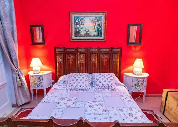 Les Chandelles Couette-café San Menaio
