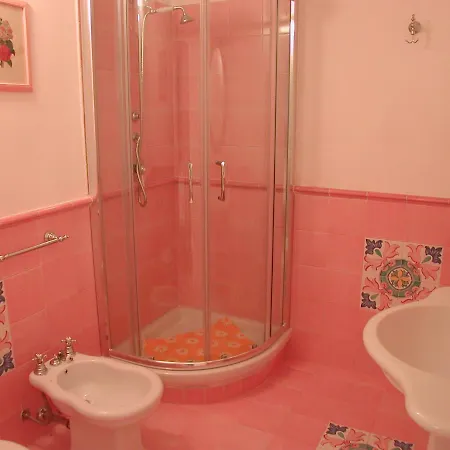 Bed and Breakfast Les Chandelles San Menaio