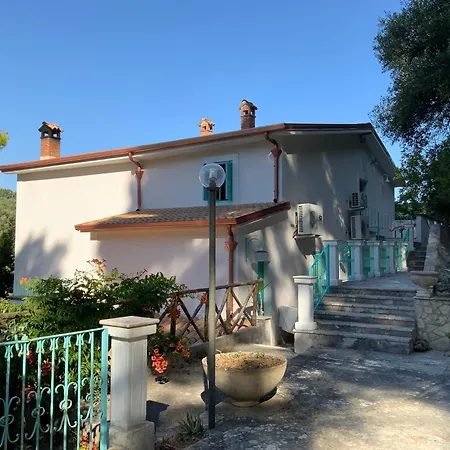 Les Chandelles Bed and breakfast