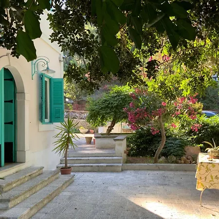 Bed & Breakfast Les Chandelles 3*