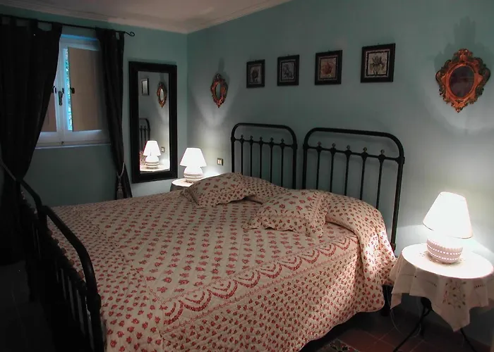 Bed & Breakfast Les Chandelles San Menaio